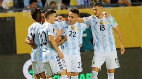 qué hora juega la selección argentina